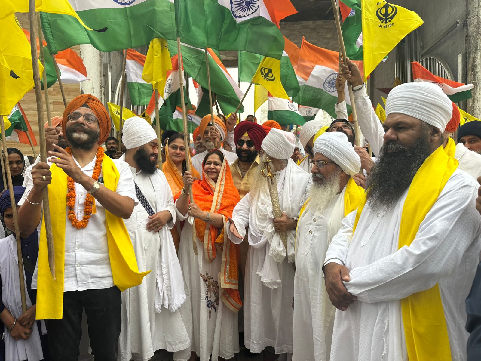 Tiranga Yatra was taken out from Gurdwara Gurusagar Sahib, Sukhna Lake Chandigarh, with the blessings of Sant Baba Pritpal Singh